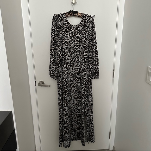 ELOQUII Boat Neck Maxi Dress with Ruffle Shoulder - Picture 2 of 6